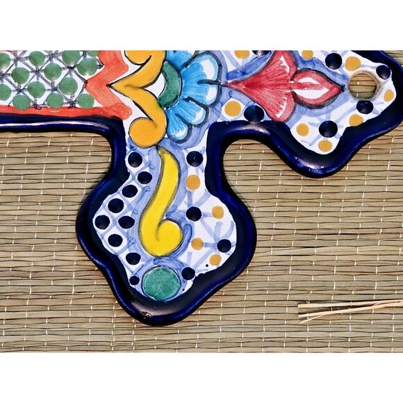 TalaMex Tecali Handmade 7 Inches Multicolor Mexican Talavera Ceramic Cross - Picture 4 of 7